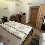 Pod Lipenskou Hrází Prázdninový dům *